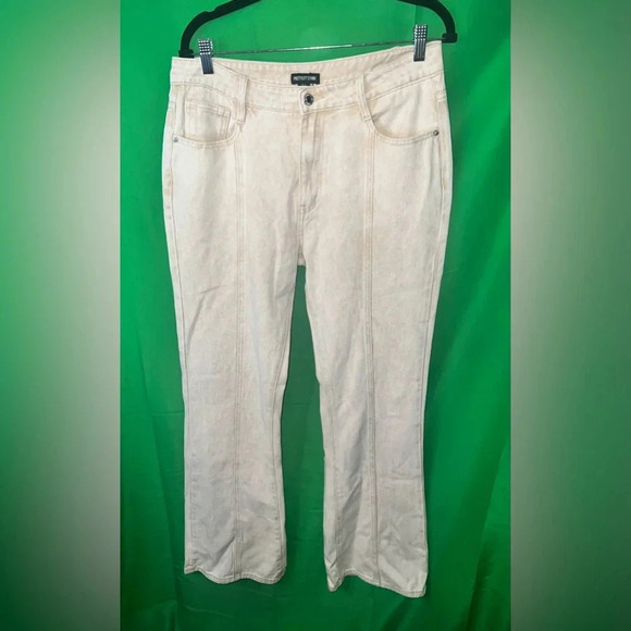 Pretty Little Thing Jeans size 10 - Picture 1 of 5